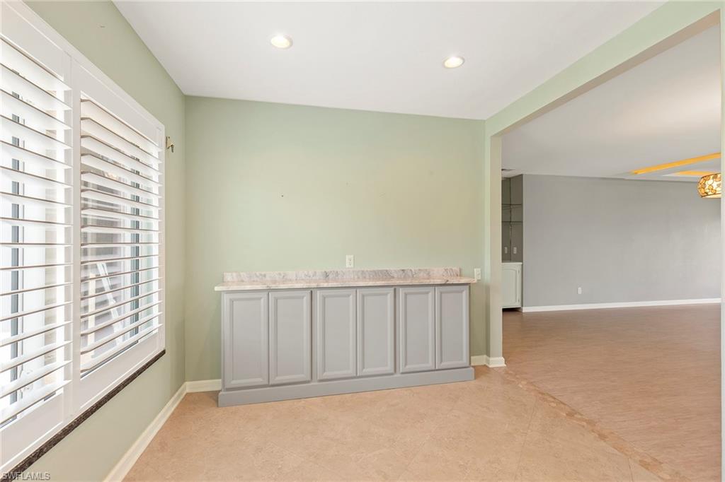 SEVEN LAKES - Residential