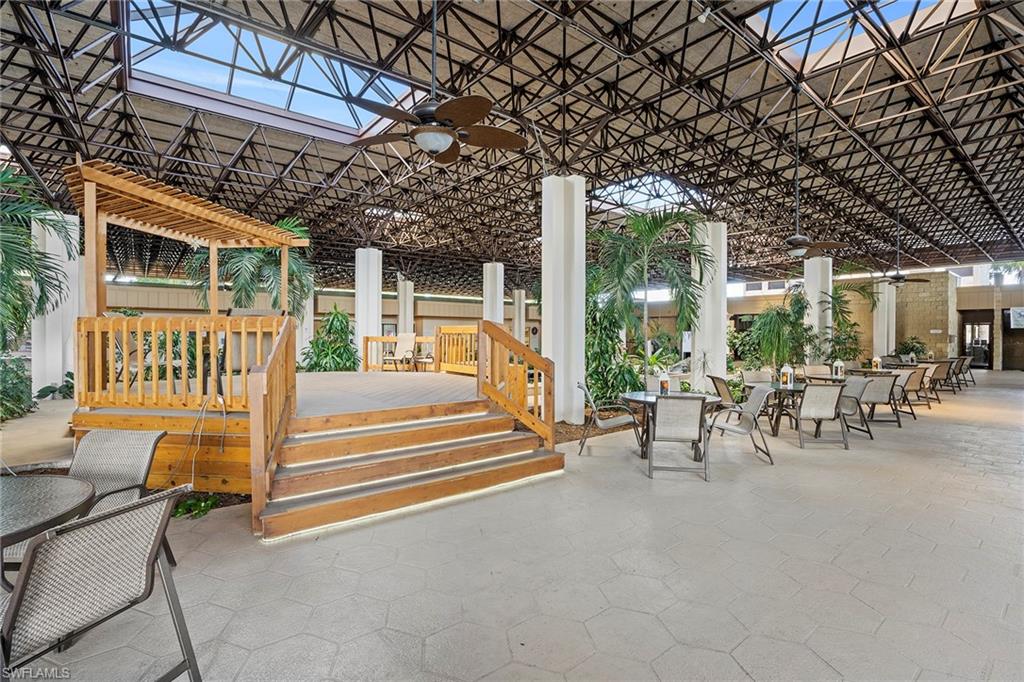 SEVEN LAKES - Residential