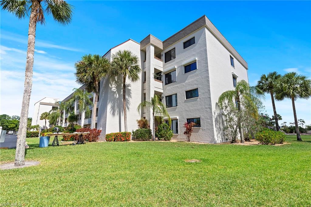 SEVEN LAKES - Residential