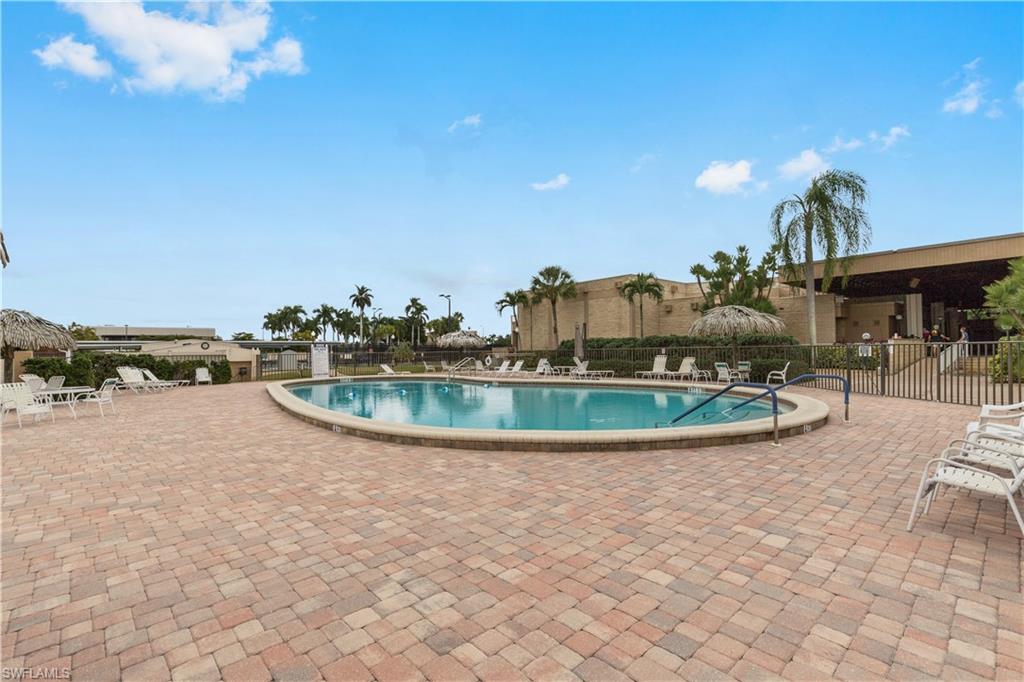 SEVEN LAKES - Residential