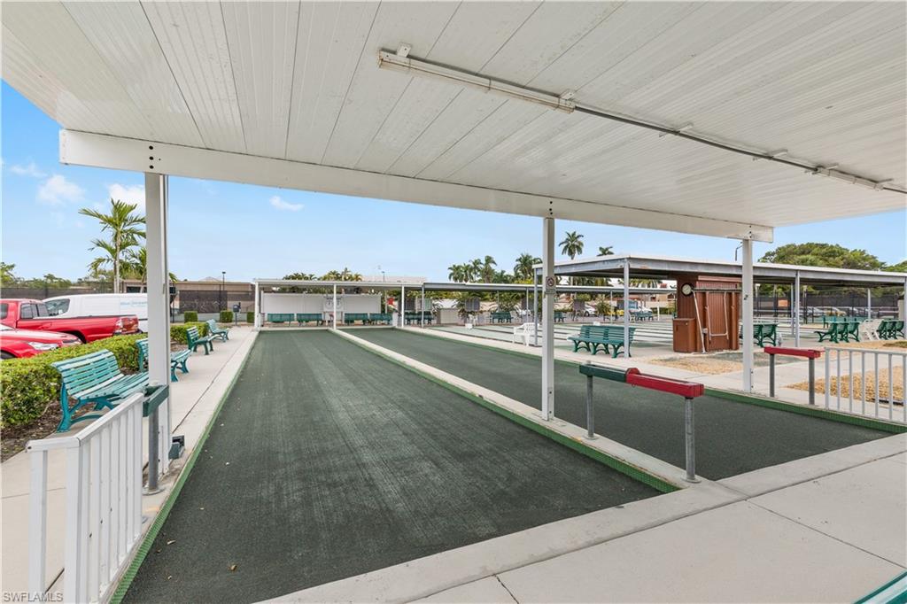 SEVEN LAKES - Residential