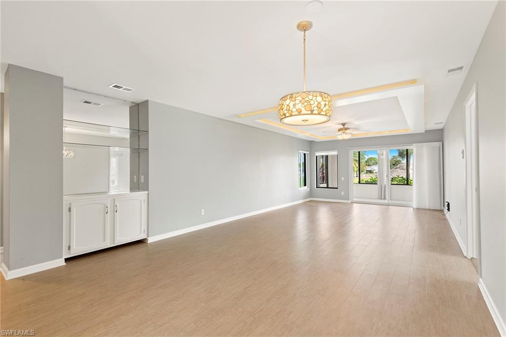 SEVEN LAKES - Residential