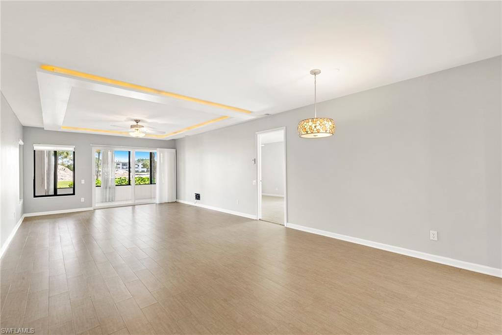 SEVEN LAKES - Residential