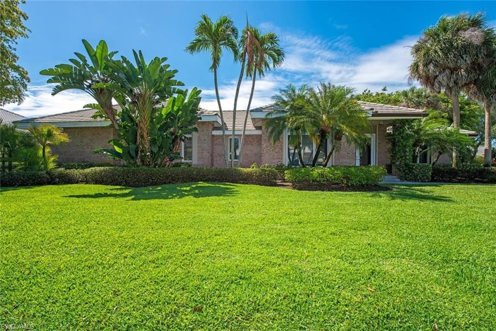 Photo of 7018 Greentree DR, NAPLES, FL 34108 (MLS # 226017541)