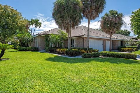 Photo of 7018 Greentree DR, NAPLES, FL 34108 (MLS # 226017541)