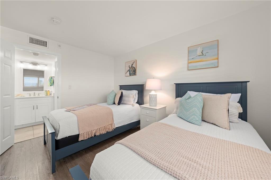 TENNIS VILLAS - Residential