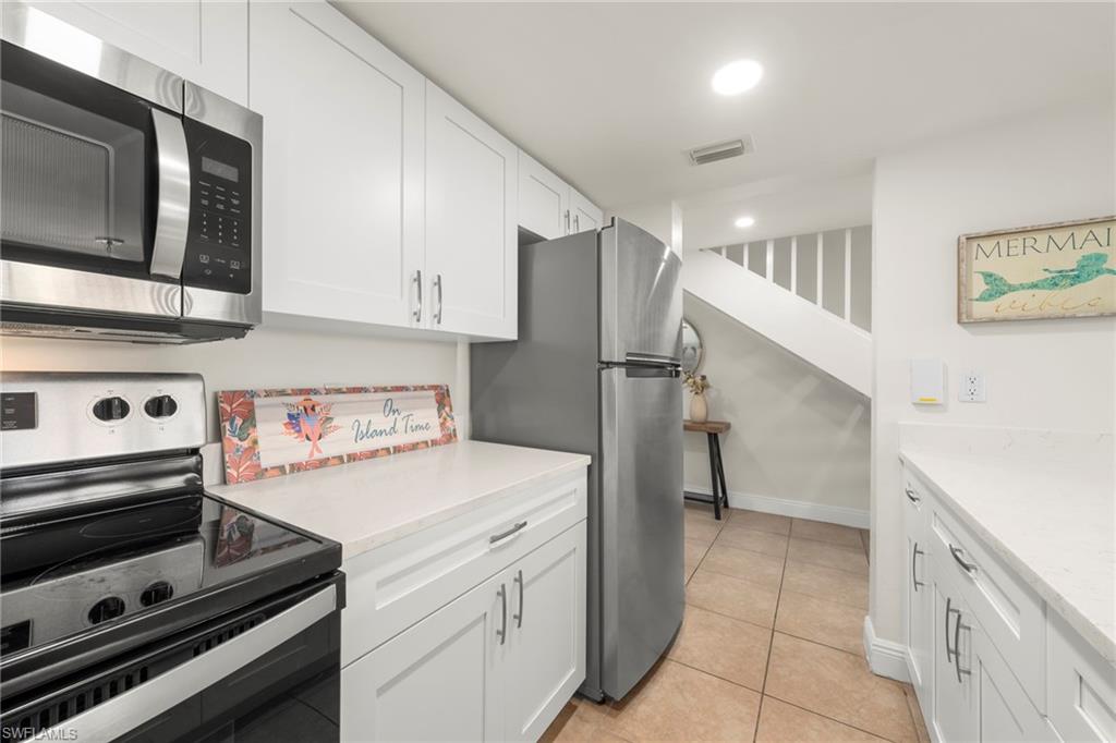 TENNIS VILLAS - Residential