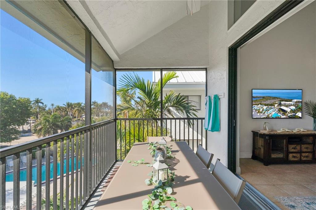 TENNIS VILLAS - Residential