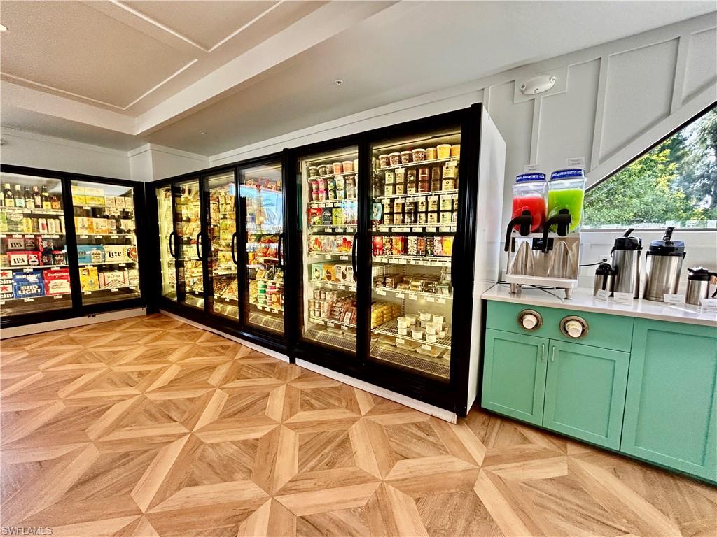 TENNIS VILLAS - Residential