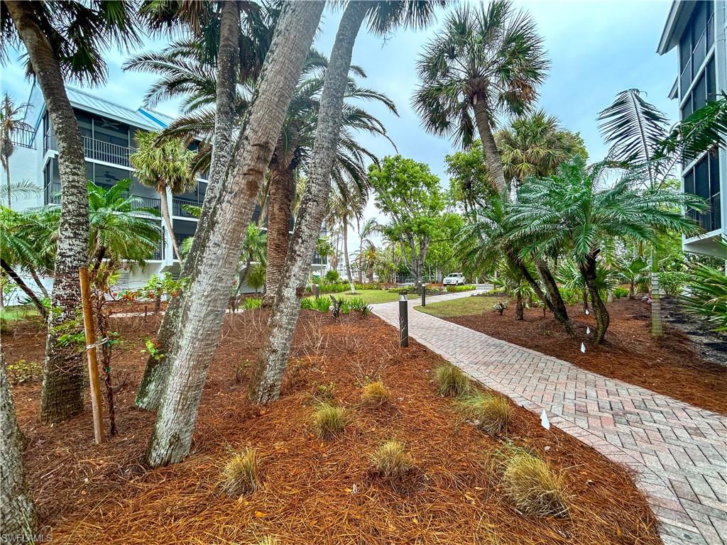 TENNIS VILLAS - Residential