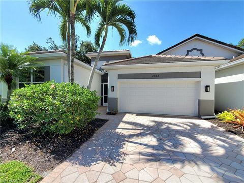 Townhouse in NAPLES FL 1315 Barnstable CT.jpg