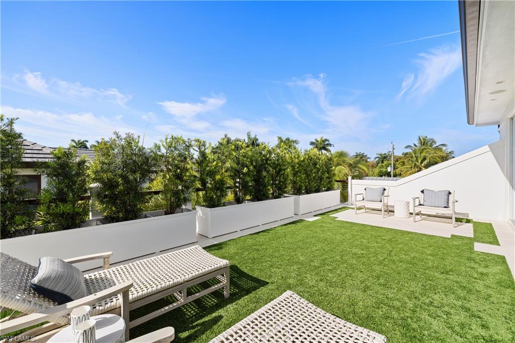 OLDE NAPLES - Residential