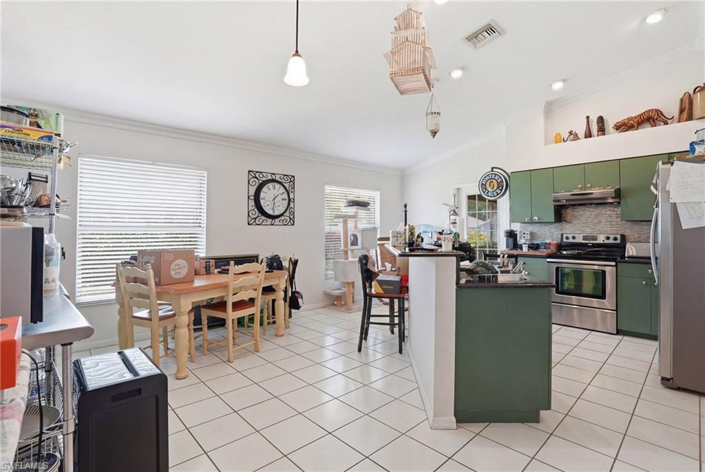 QUAIL HOLLOW - Residential