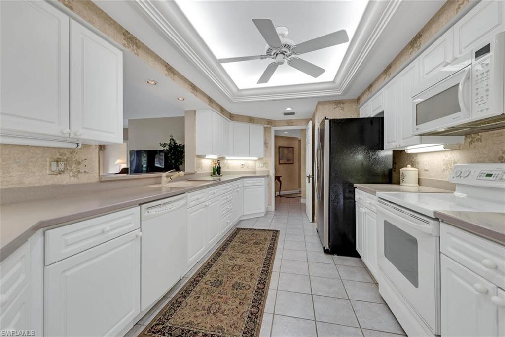 COMMONS AT WYNDEMERE - Residential