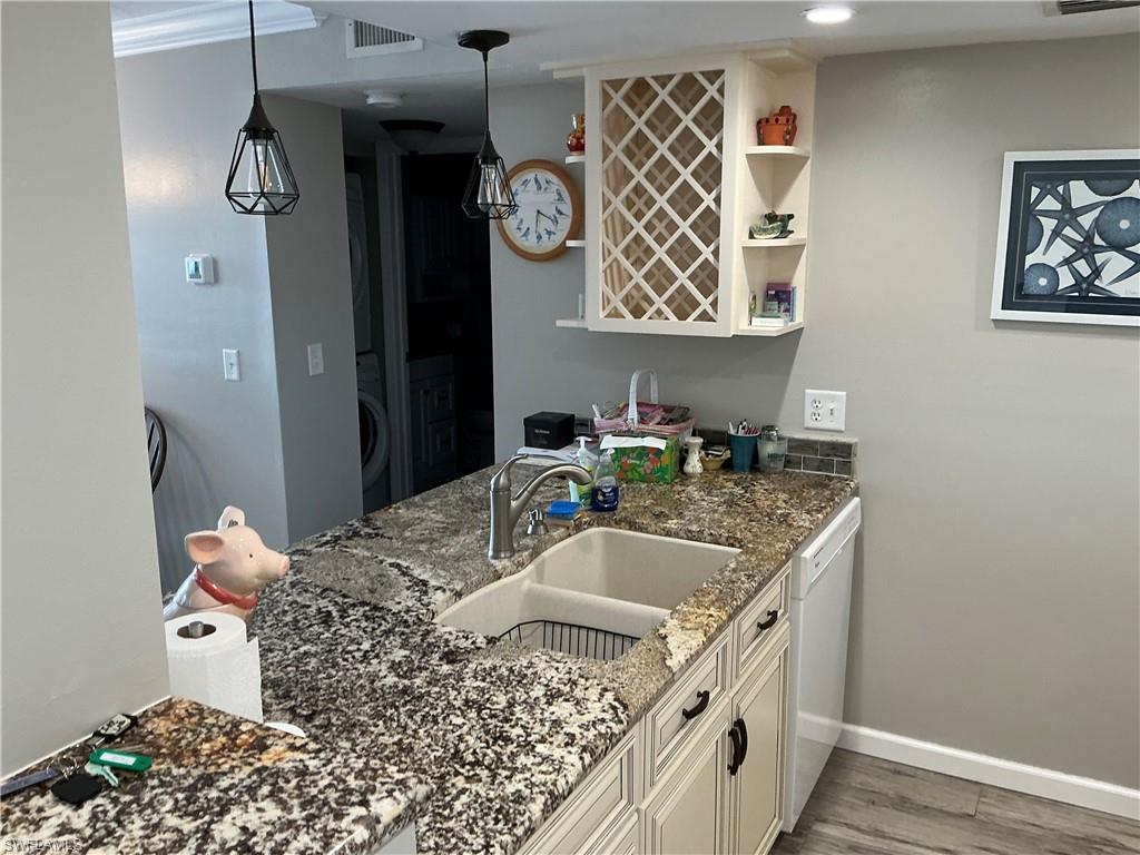 PALM BEACH LANDINGS - Residential Lease