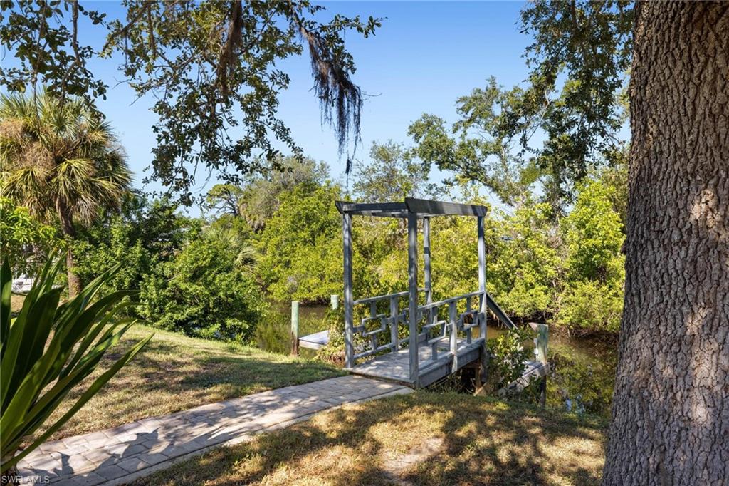 GULF ACRES - Residential