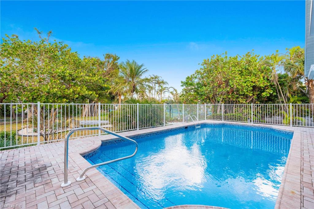SANIBEL ISLES - Residential
