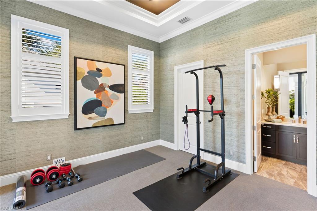 BAY WOODS - Residential