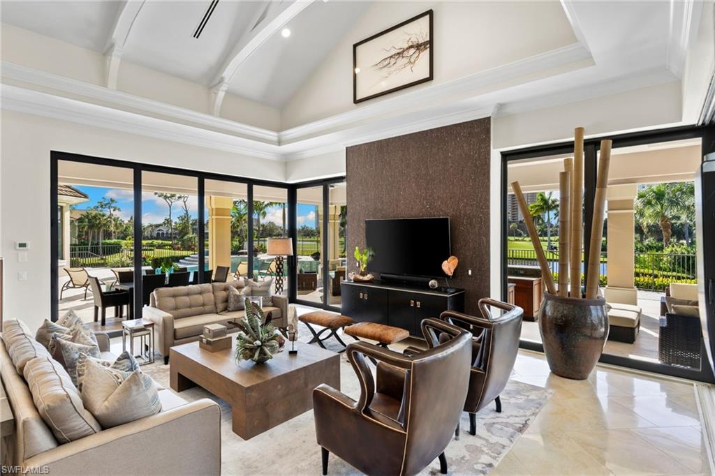 BAY WOODS - Residential