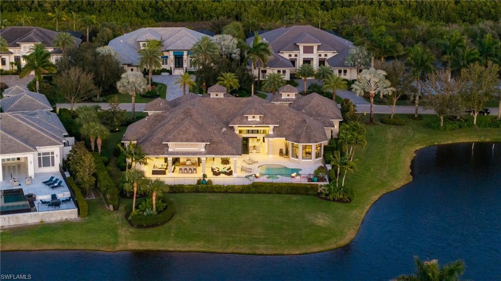 BAY WOODS - Residential