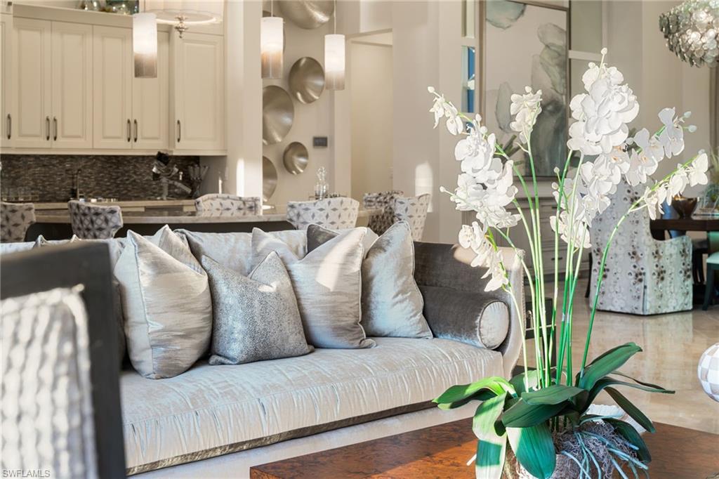 BAY WOODS - Residential