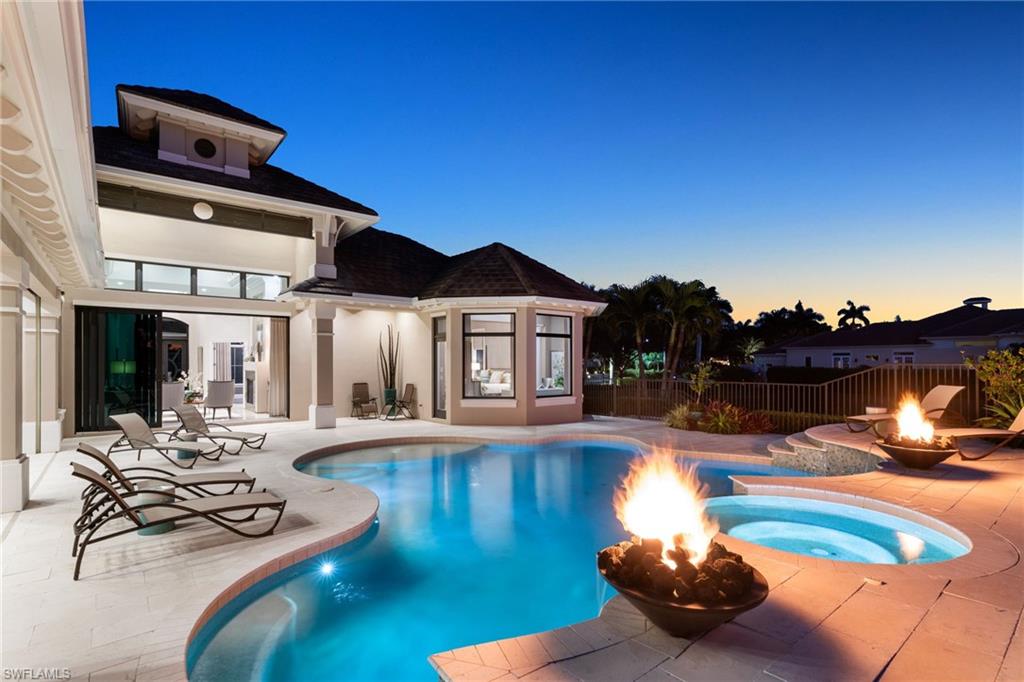 BAY WOODS - Residential