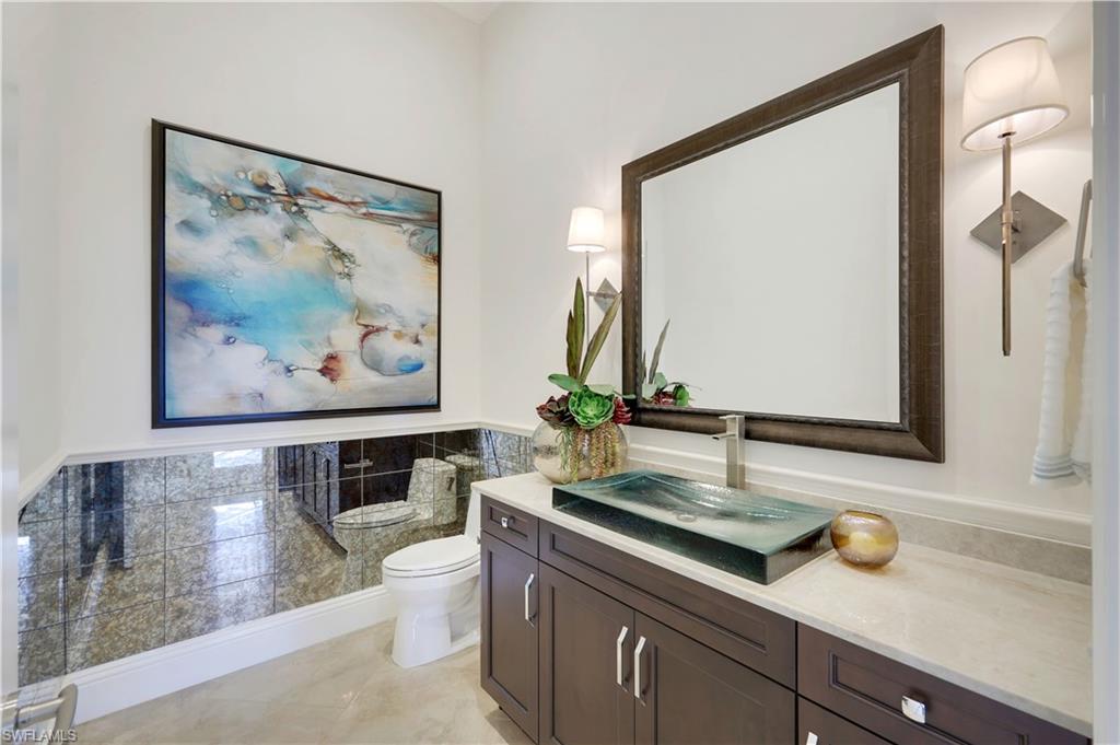 BAY WOODS - Residential