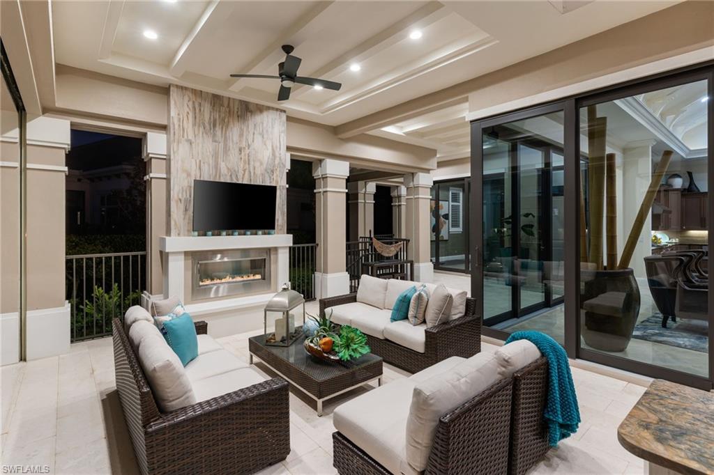 BAY WOODS - Residential