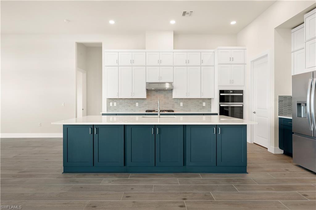 SEVEN SHORES - Residential