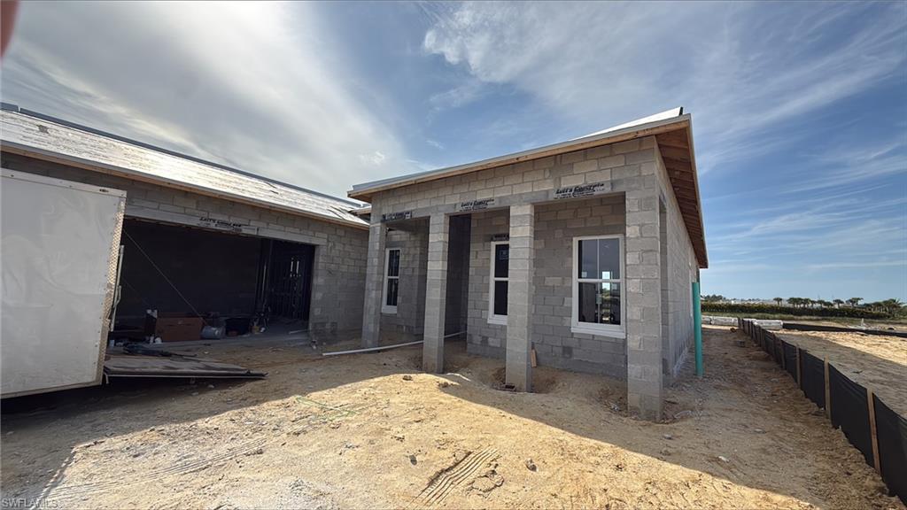 SEVEN SHORES - Residential