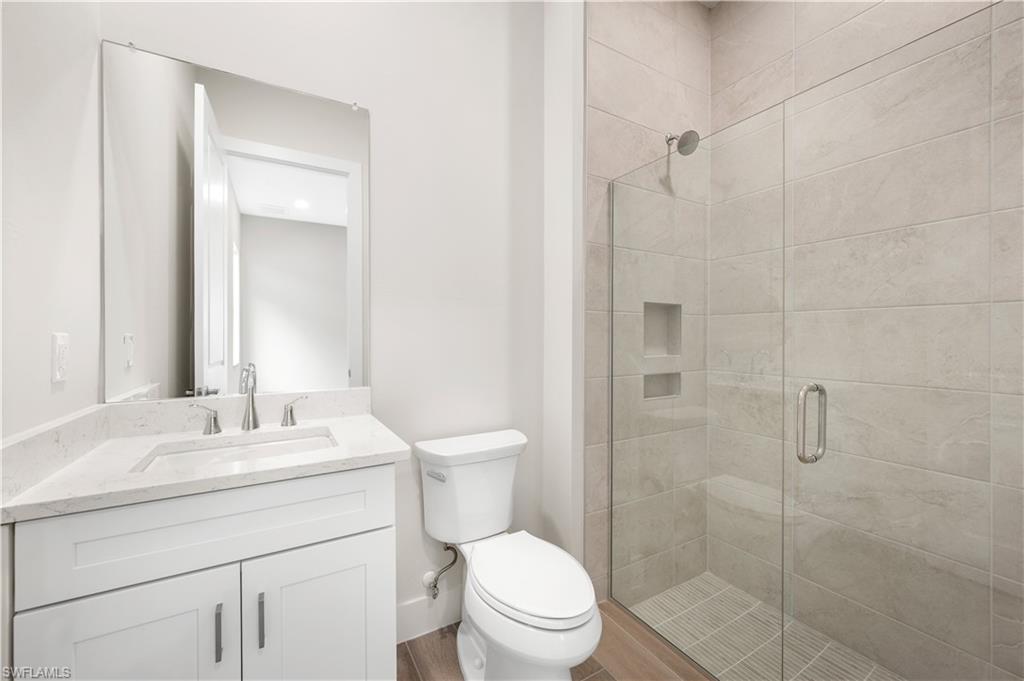 SEVEN SHORES - Residential