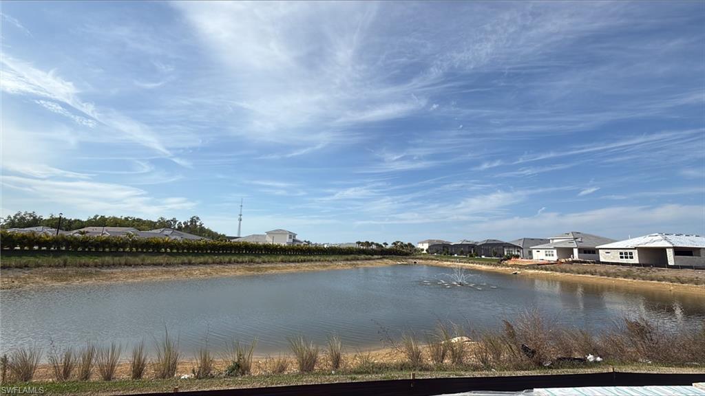 SEVEN SHORES - Residential