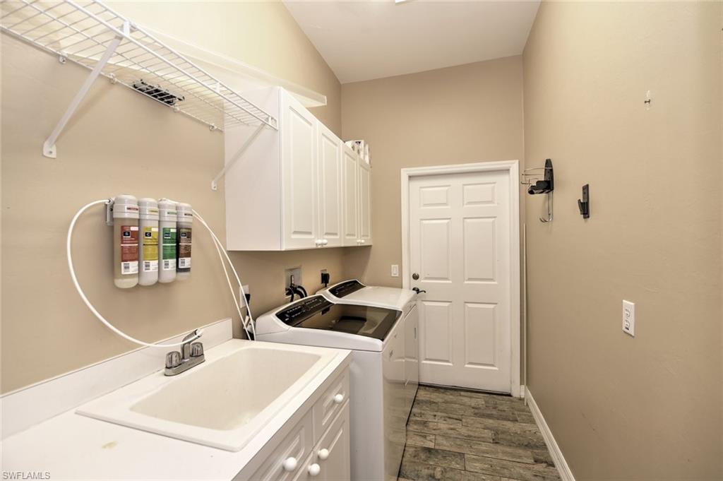 COUNTRY CLUB ESTATES - Residential