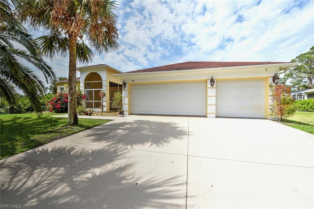 COUNTRY CLUB ESTATES - Residential