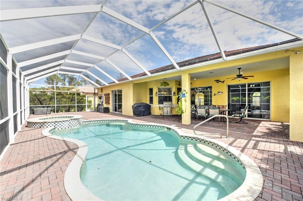 COUNTRY CLUB ESTATES - Residential