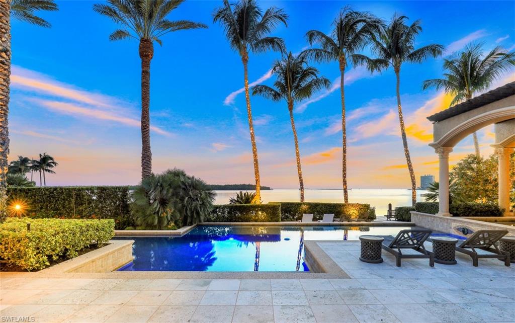 MARCO BEACH - Residential