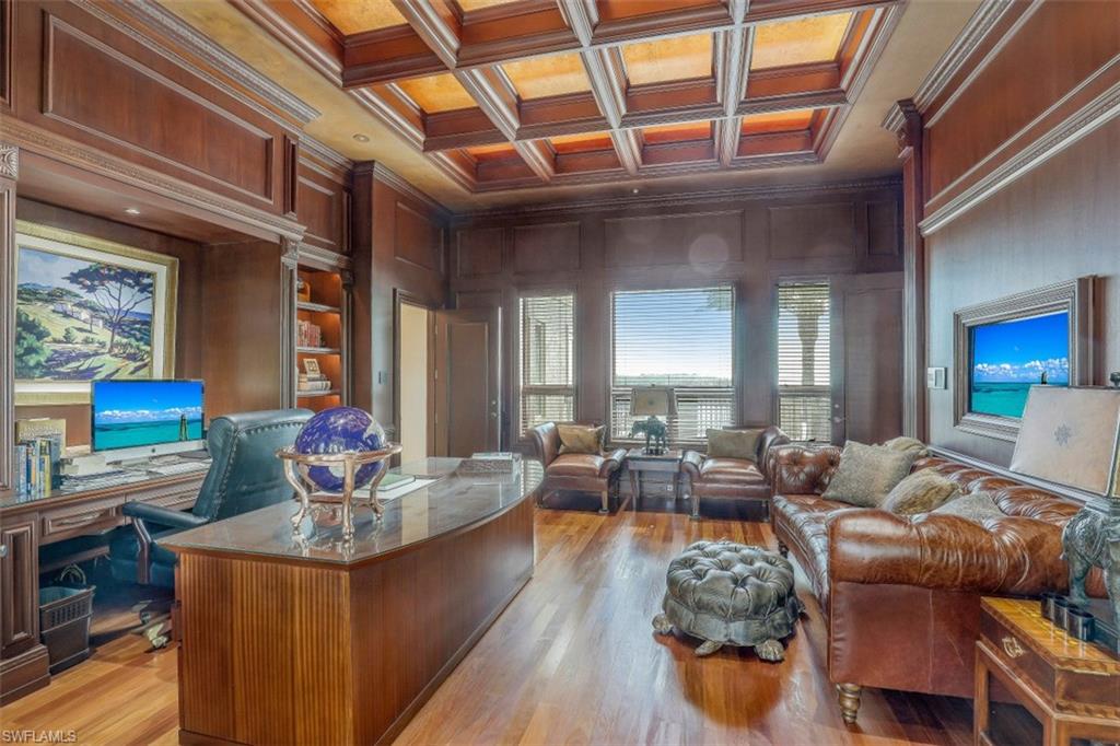 MARCO BEACH - Residential