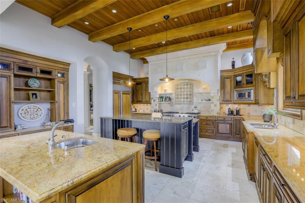 MARCO BEACH - Residential