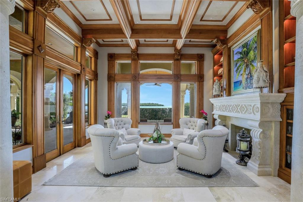 MARCO BEACH - Residential