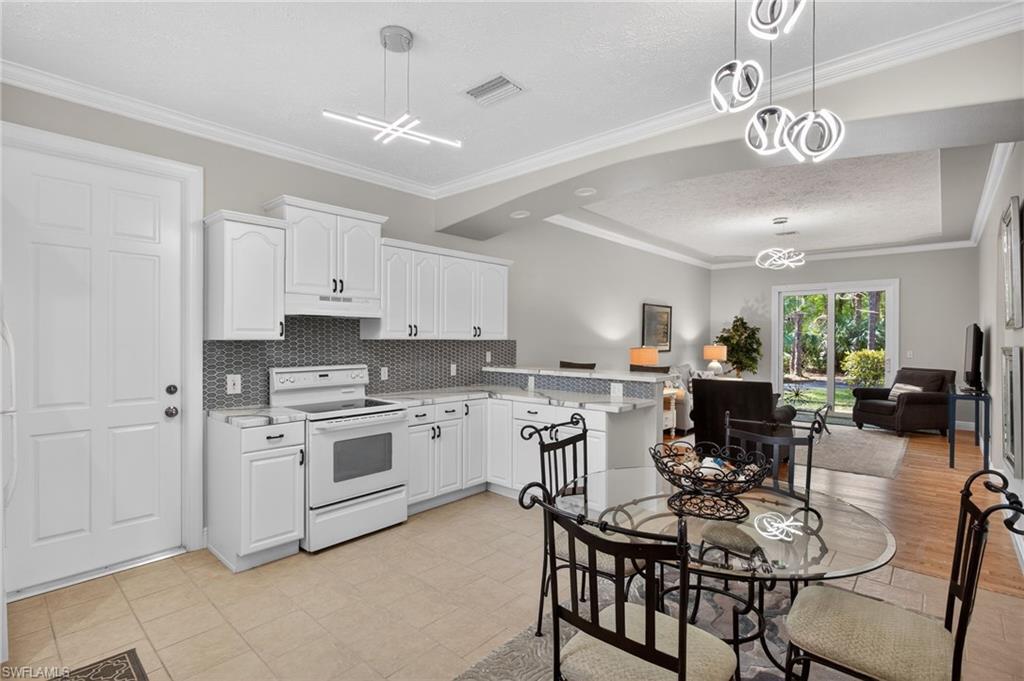 COLLIER WOODS - Residential