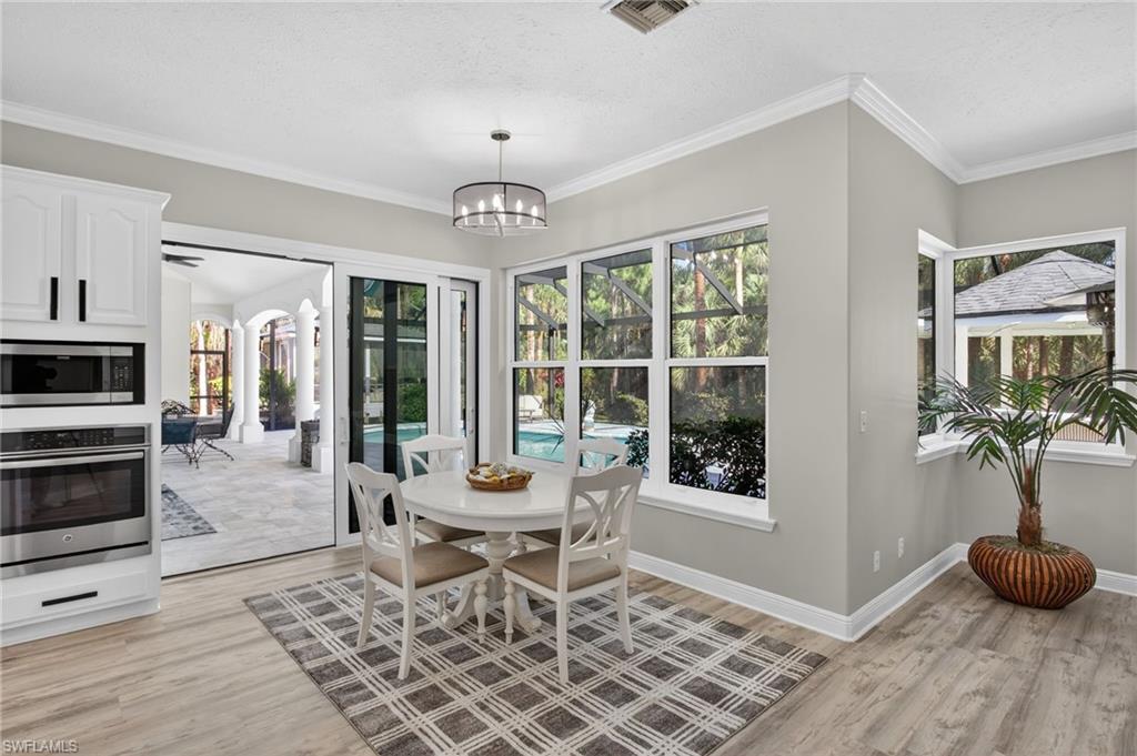 COLLIER WOODS - Residential