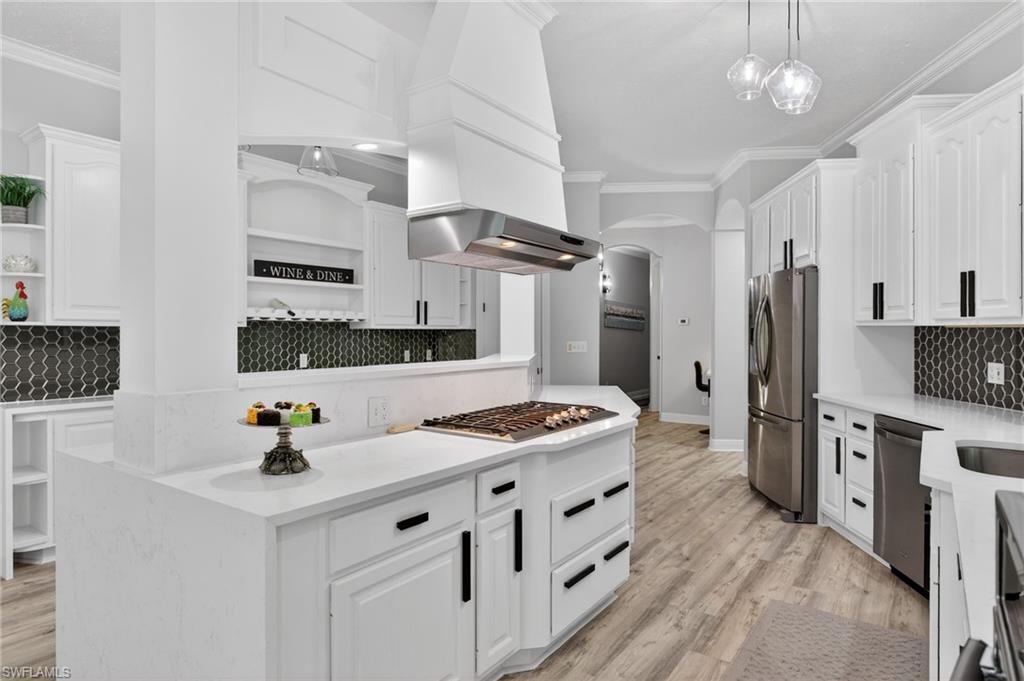 COLLIER WOODS - Residential