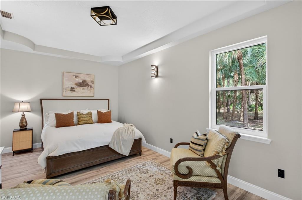 COLLIER WOODS - Residential