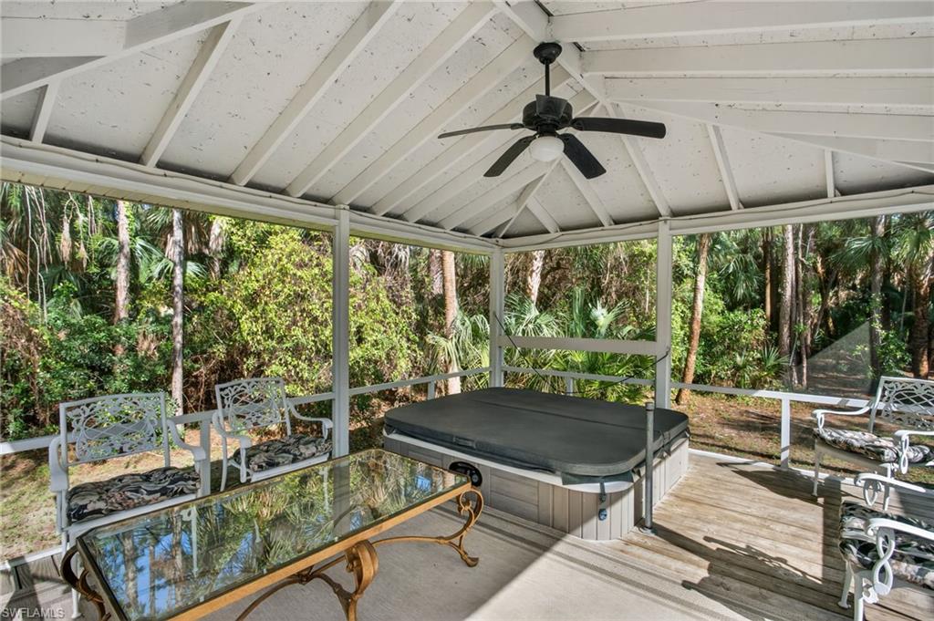 COLLIER WOODS - Residential