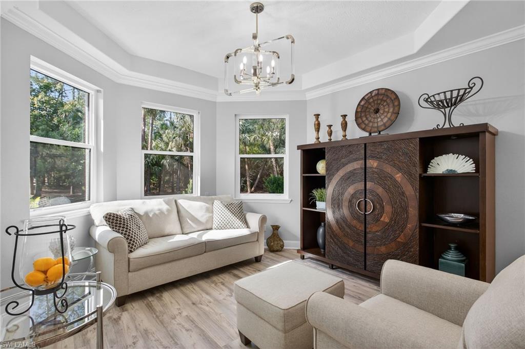 COLLIER WOODS - Residential