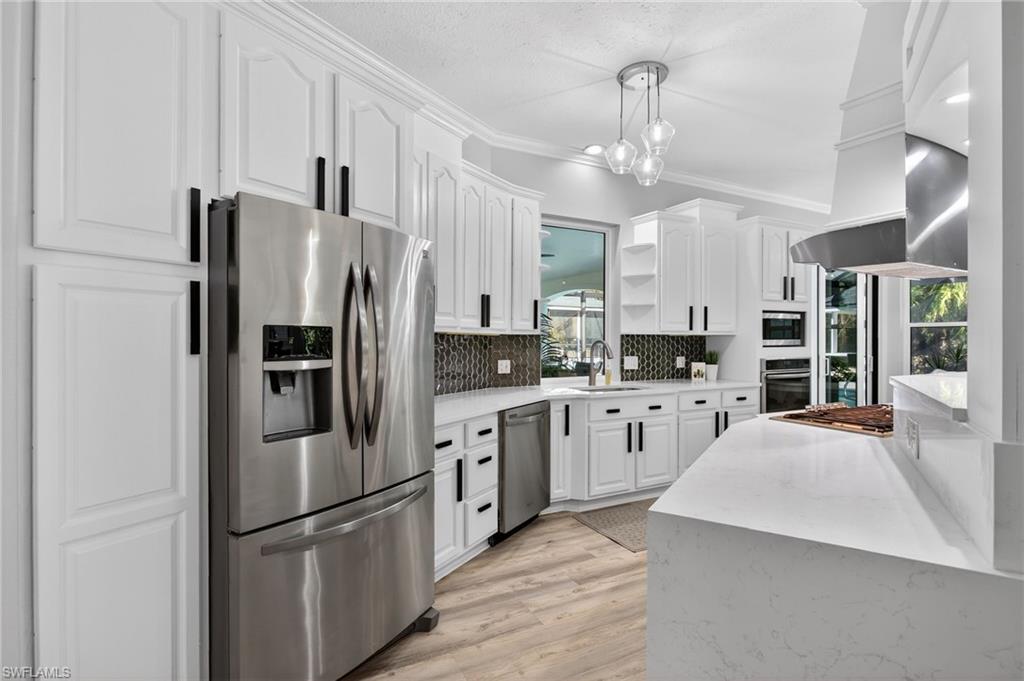 COLLIER WOODS - Residential