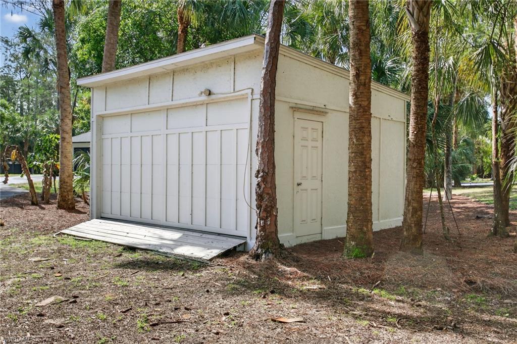 COLLIER WOODS - Residential