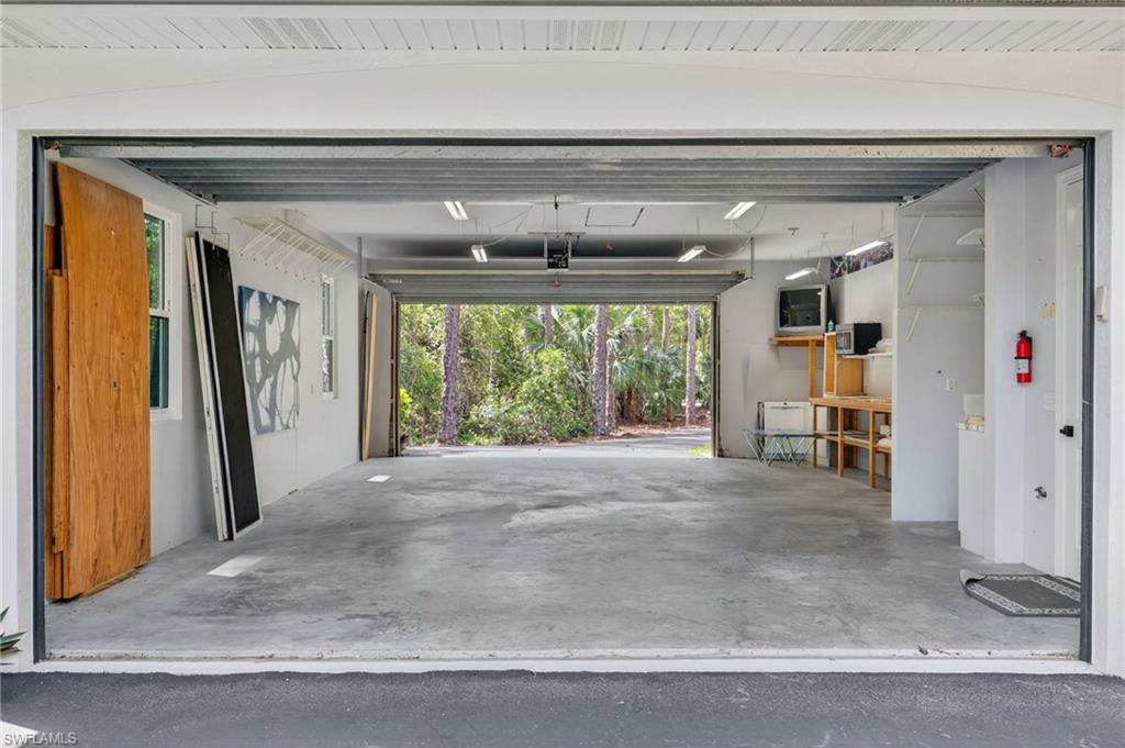 COLLIER WOODS - Residential