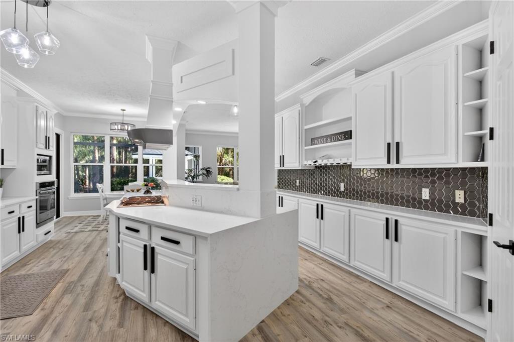 COLLIER WOODS - Residential