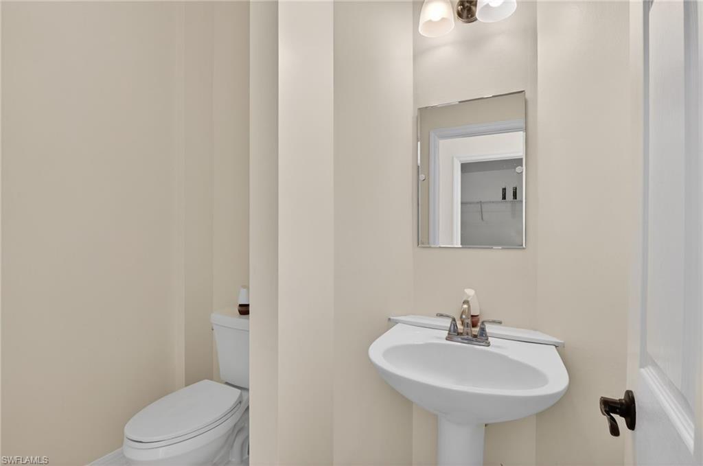 WILSHIRE LAKES - Residential